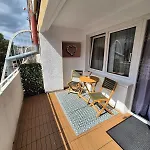 2-room Apartment, & Quiet * 그디니아