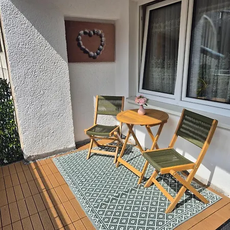 2-room Apartment, & Quiet 아파트