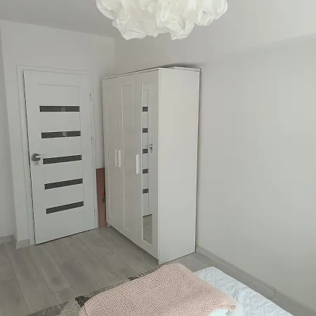 2-room Apartment, & Quiet * 그디니아