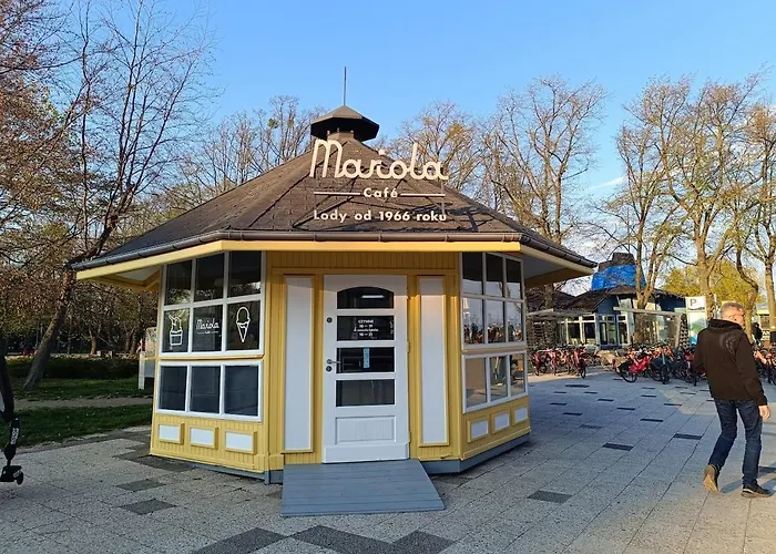 2-room Apartment, & Quiet Apartman *